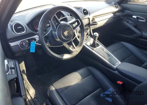 2019 Porsche Cayman Base z USA, uszkodzony, nr VIN WP0AA2A82KS261168